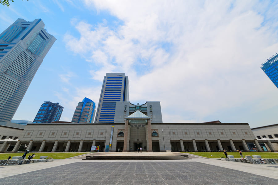 横浜美術館